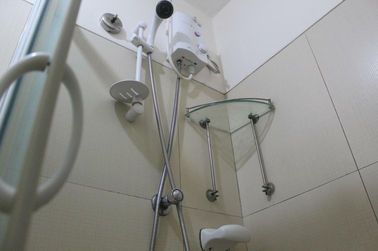 Chateau Elysee A3 Near Airport Wifi Kitchen Paranaque City ภายนอก รูปภาพ