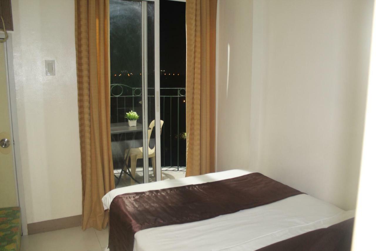 Chateau Elysee A3 Near Airport Wifi Kitchen Paranaque City ภายนอก รูปภาพ